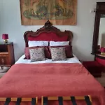 Gasthof Chateau De La Motte - D'hotes Et Louchy-Montfand