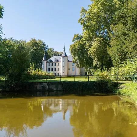 Chateau De La Motte - D'hotes Et * Louchy-Montfand