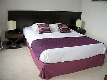 Konukevi Chateau De La Motte Louchy-Montfand