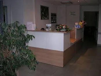 Chateau De La Motte * Louchy-Montfand